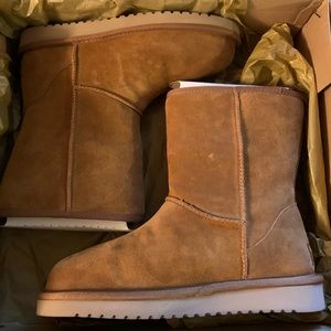 Koolaburra by Ugg Boot Chestnut size 8